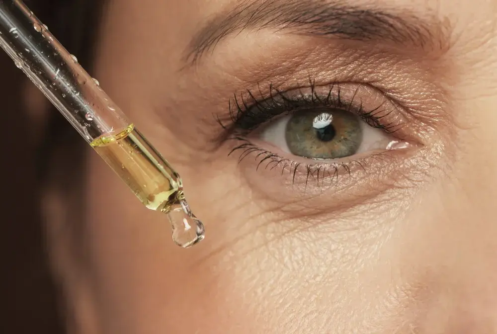 Bakuchiol serum: Czy czeka nas prawdziwa kosmetyczna rewolucja?