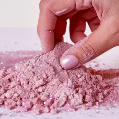 Różowa glinka: Naturalne źródło minerałów dla Twojej skóry
