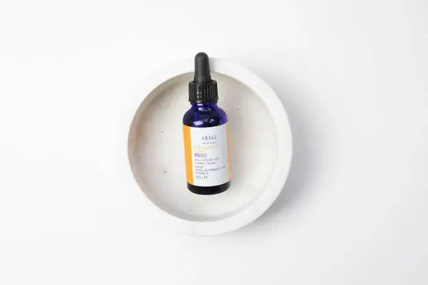 Serum z tetraizopalmitynianem askorbylu: rewolucyjna forma witaminy C